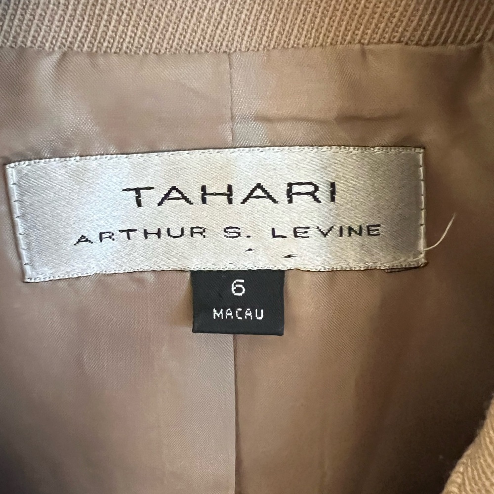 Tahari ASL Women's Tailored Beige Blazer with Three-Button Front - Picture 3 of 16
